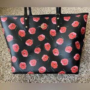 Coach red poppy flower shoulder bag